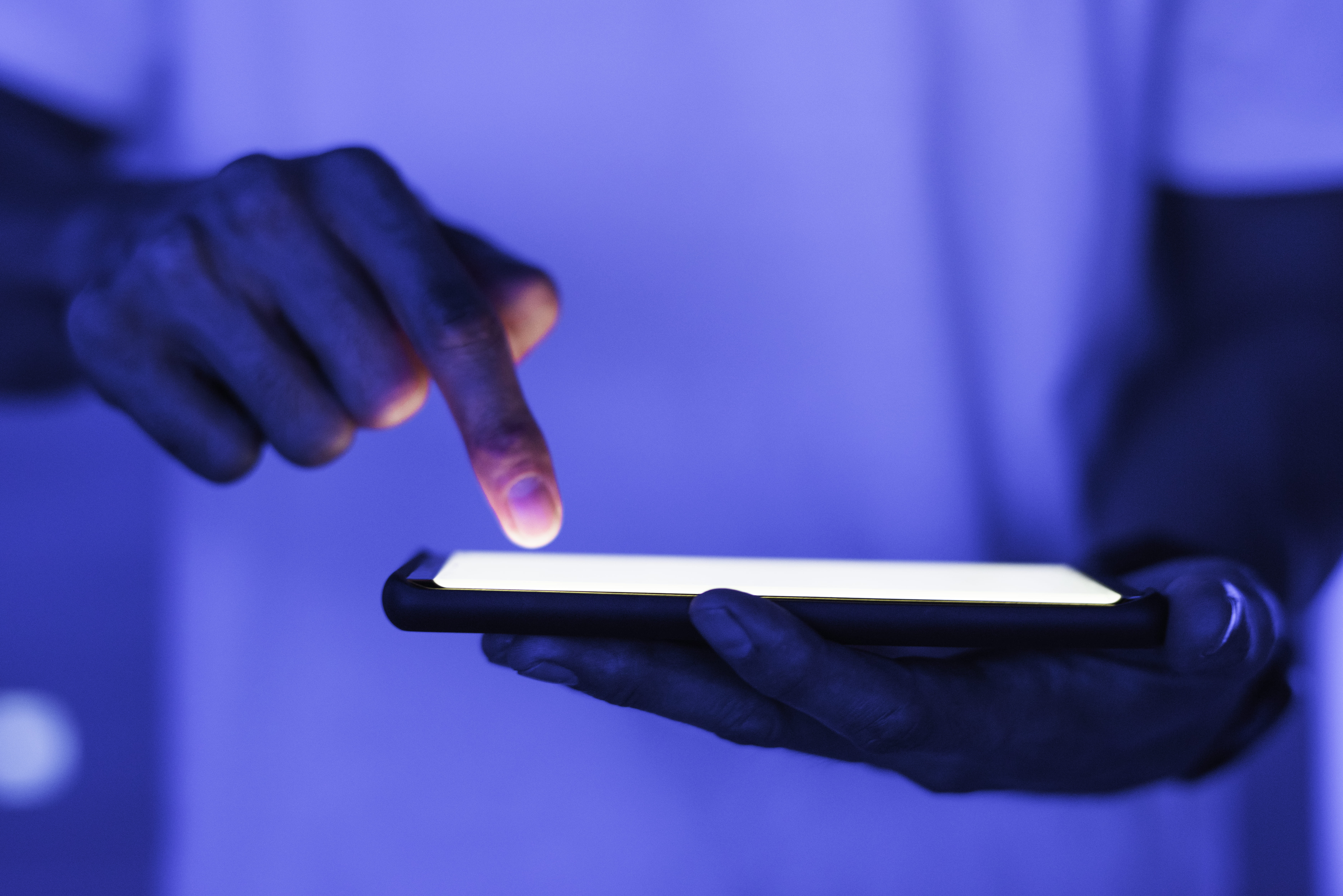 Dominando el mundo digital: 5 trucos que te salvarán la vida y la carrera